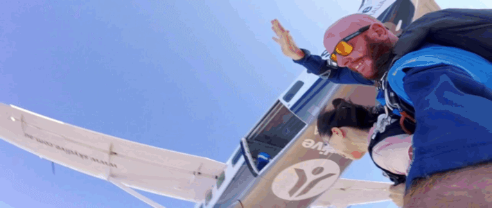 去右舵国澳洲自驾 篇四：悉尼卧龙岗15000英尺跳伞→攀爬黄金海岸第一高楼！